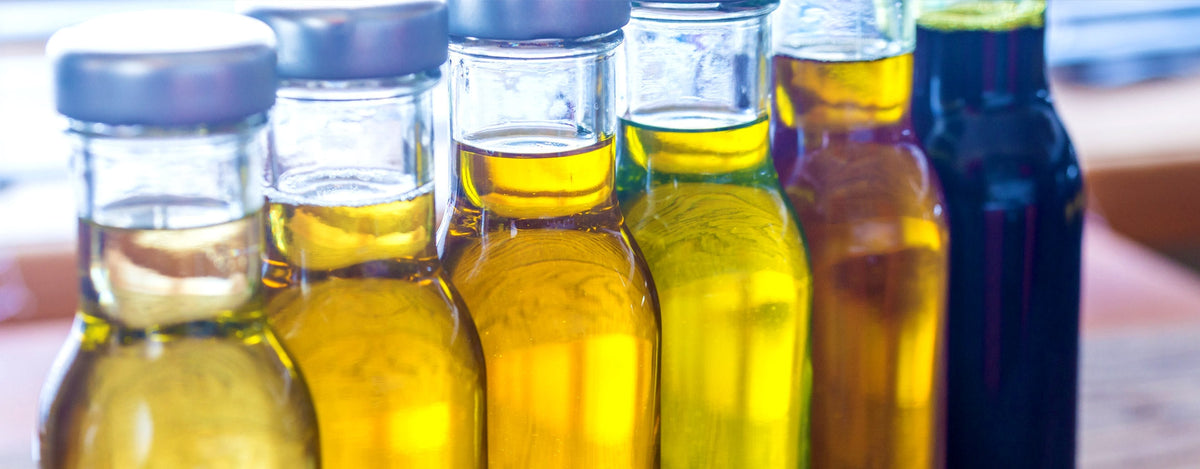 Les différences entre huile essentielle et huile végétale – DIONGOMA